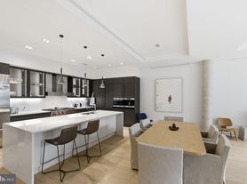 2108-10 Walnut St, Philadelphia, PA