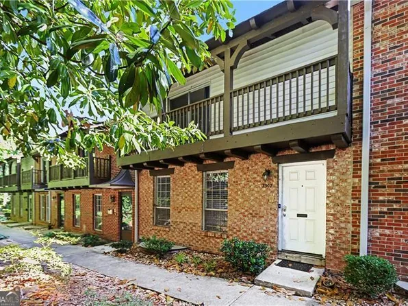 7307 Cardigan Cir, Sandy Springs, GA 30328