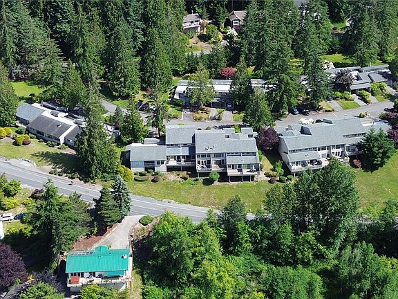 3rd image of 1 Lake Louise Drive #31