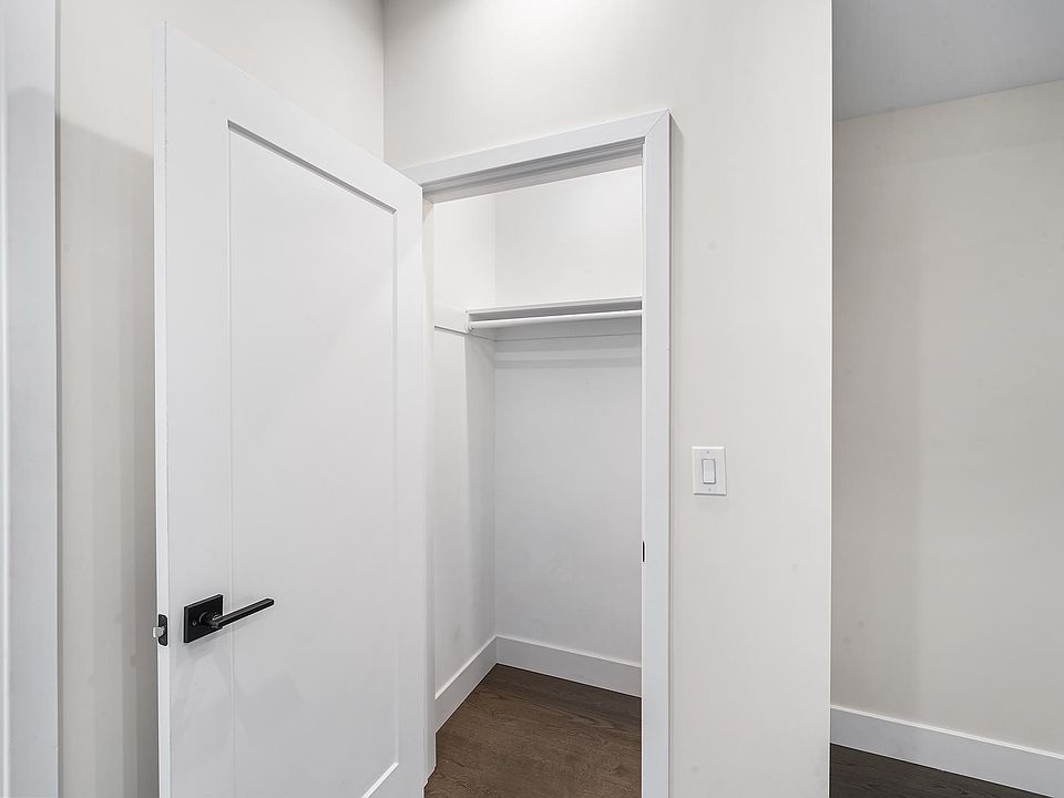 1st image of 2713 Jefferson St #C