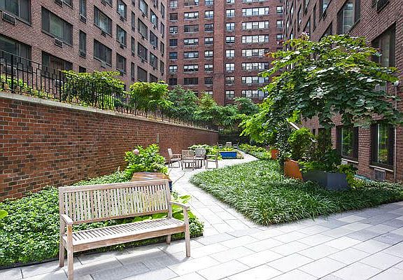 3rd image of 420 E 64th St APT W6b