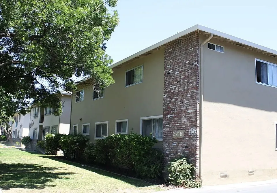 3216 Cadillac Dr #10