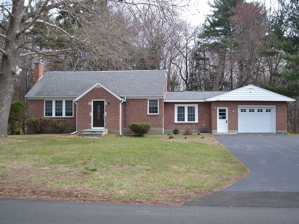 Spacious Custum Cape Cod