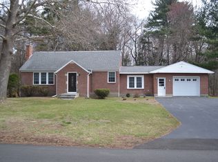 11 Albert Dr, Albany, NY 12203