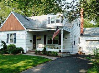 93 Crescent St, Closter, NJ 07624