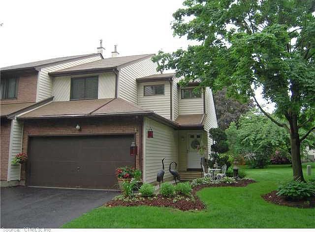 1st image of 16 Oak Forest Dr