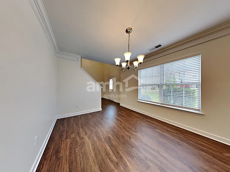 921 Sundance Dr — Photo 10