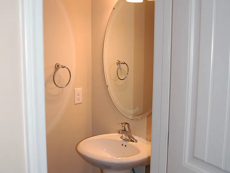 738 Keystone Park Dr — Photo 8