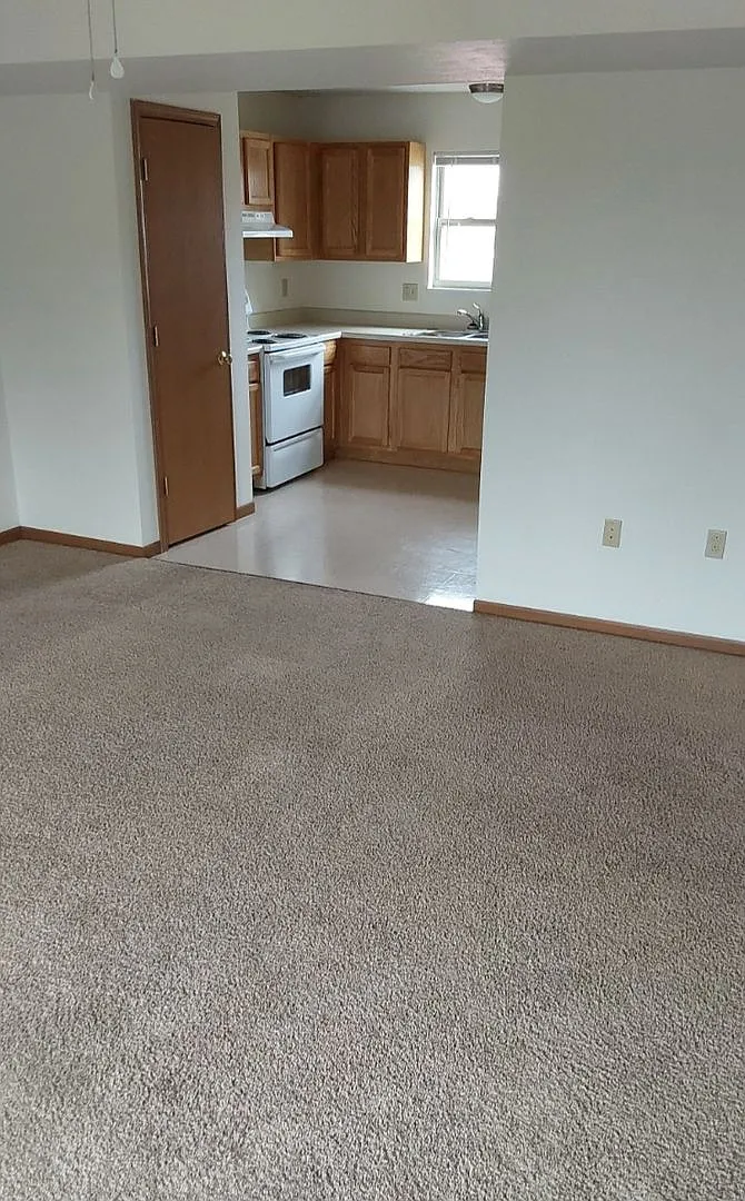 2BR 60% Glenn View II — Photo 2