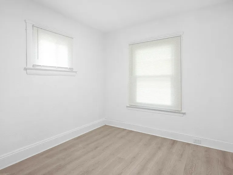 10413 Mount Auburn Ave #B — Photo 5