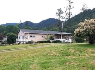 316 Gordon Way S, Grants Pass, OR 97527