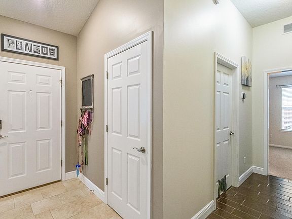 5th image of 997 Buttercup Dr