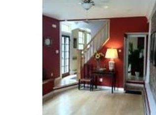 938 S 2nd St, Philadelphia, PA 19147