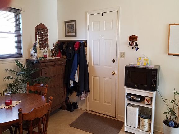 5th image of 1202 Minton Ln
