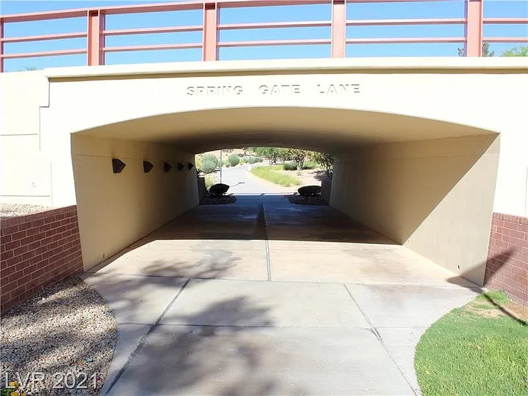 2025 Shining Feather Ln — Photo 93