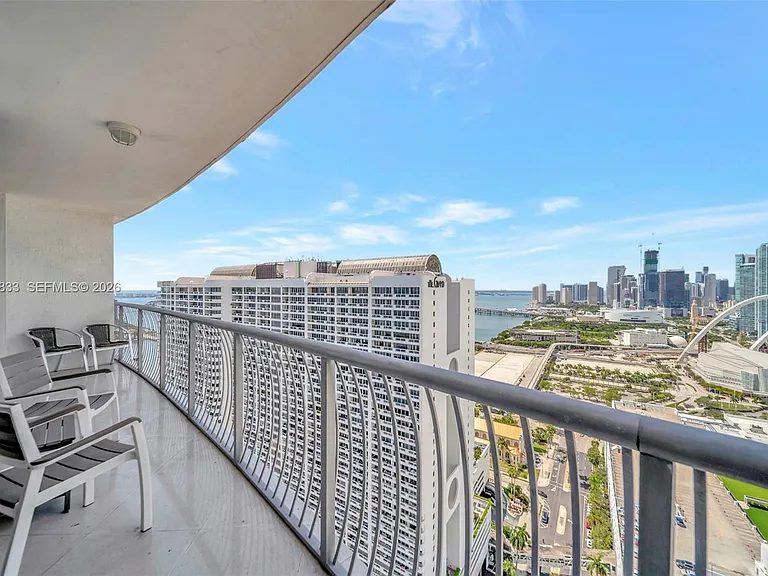 1750 N Bayshore Dr #3910 — Photo 11