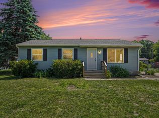 809 E Grant St, Greenville, MI 48838