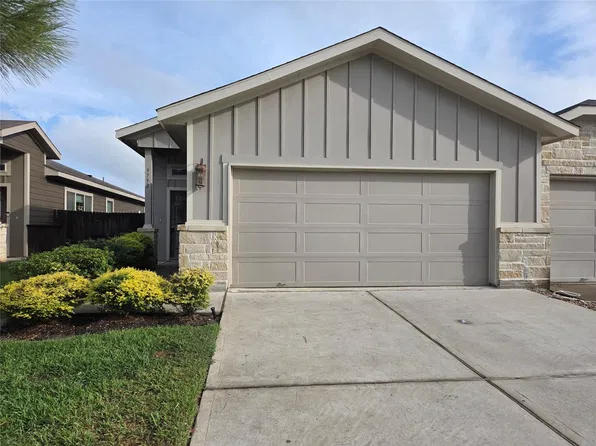 9752 Grosbeak Ln, Magnolia, TX 77354