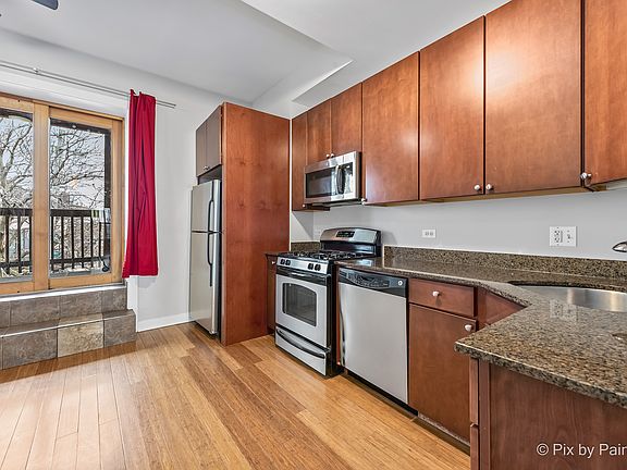 5th image of 2409 N Clybourn Ave APT 2
