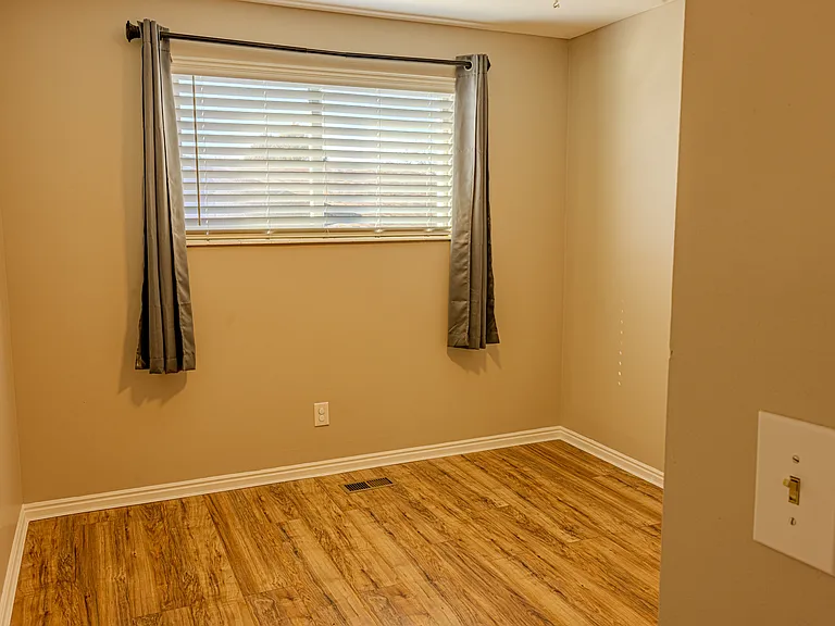 Upstairs Bedroom 1