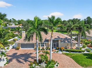 319 Oakwood Cir, Englewood, FL 34223