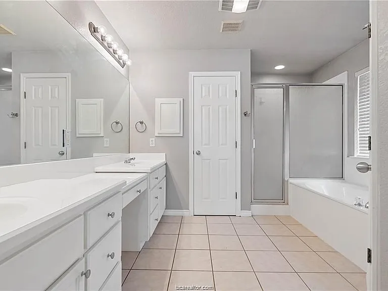 3806 Dresden Ln — Photo 9