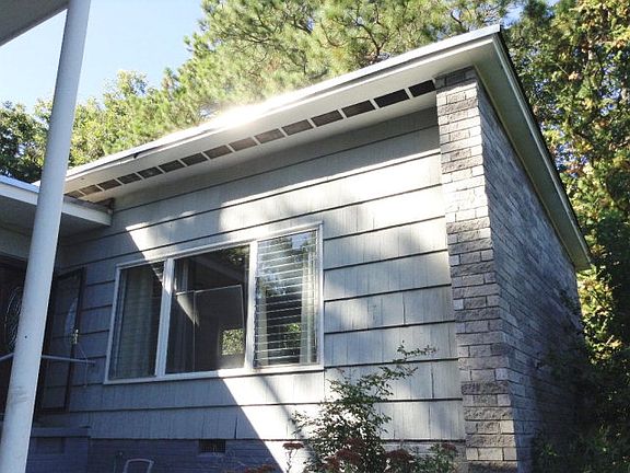 3rd image of 420 Groome Dr