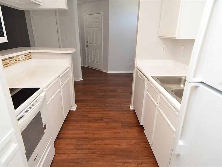 8630 Mallard Reserve Dr #205 — Photo 10