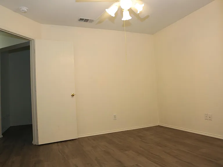 7305 Maplewood Dr — Photo 34