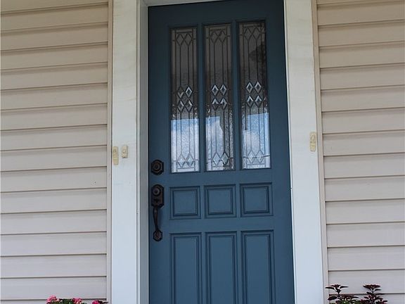 4th image of 126 Uschak Rd