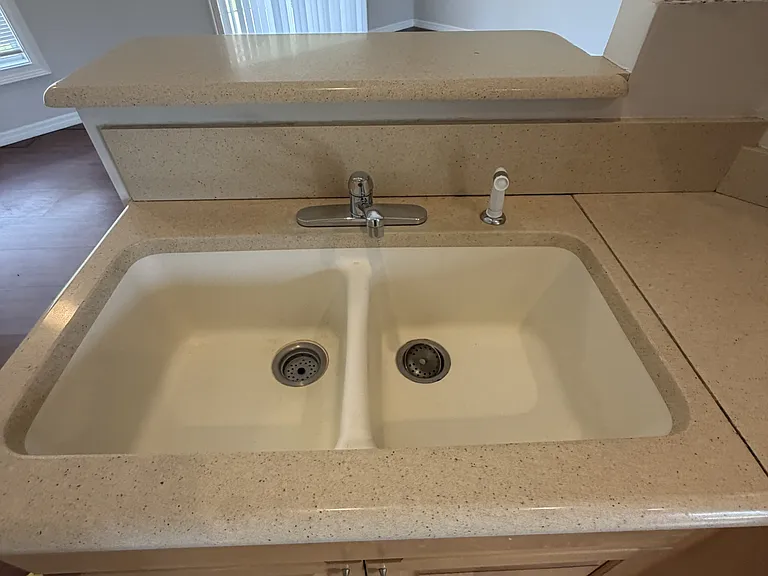 5315 Belrose St — Photo 9