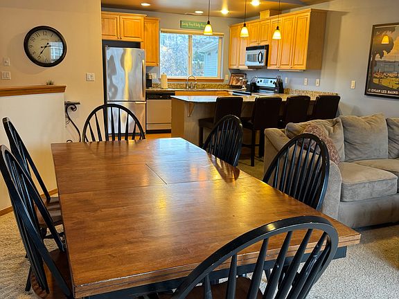 3rd image of 227 Parkway Dr