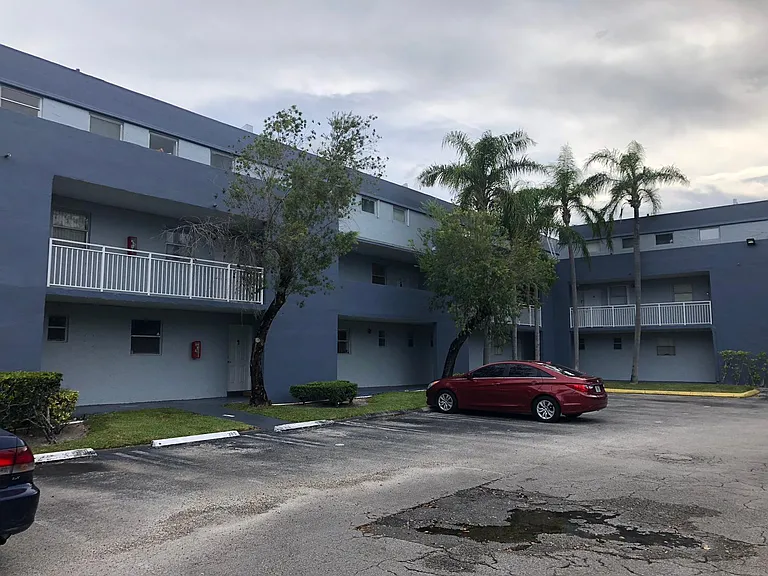 9365 Fontainebleau Blvd — Photo 5