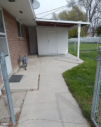 3rd image of 2205 S Montana Ave
