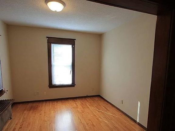 3rd image of 1415 Van Buren Ave #2