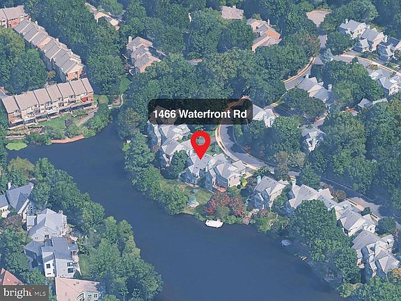 2nd image of 1466 Waterfront Rd