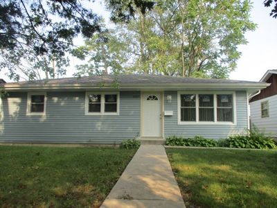 2207 Hermon Ave, Zion, IL, 60099
