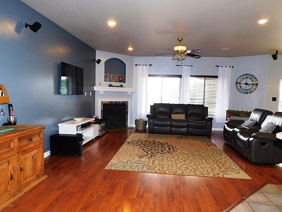 3rd image of 5003 Sandalwood Dr
