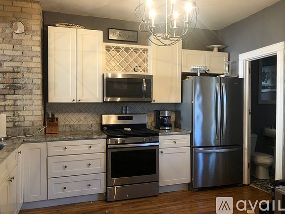 3rd image of 2601 Emerson Ave S Floor 1