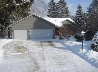 4217 Sommer Dr, Sheboygan, WI 53081