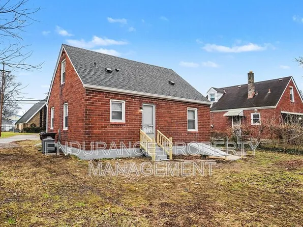 789 Matthews Dr, Cincinnati, OH 45215