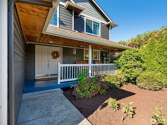 3rd image of 7618 80th Avenue NE