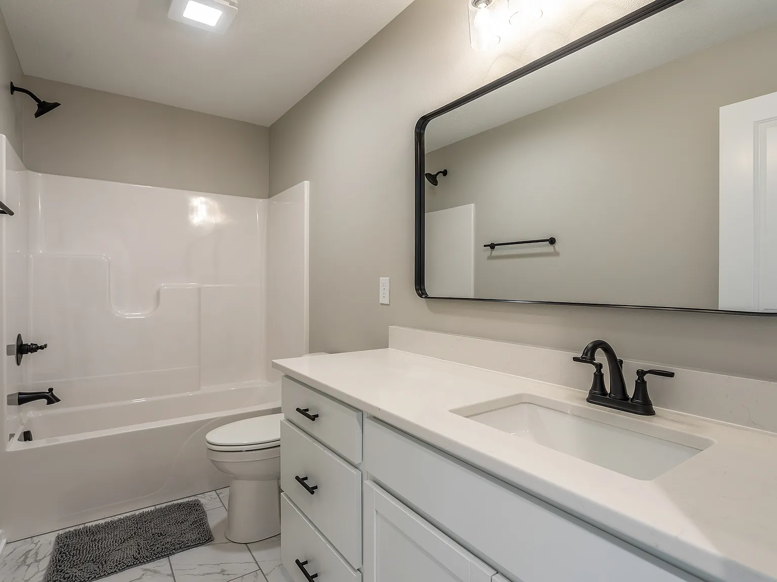 3 bed, 2.5 bath, 1597 sqft, $1,850 — Photo 1