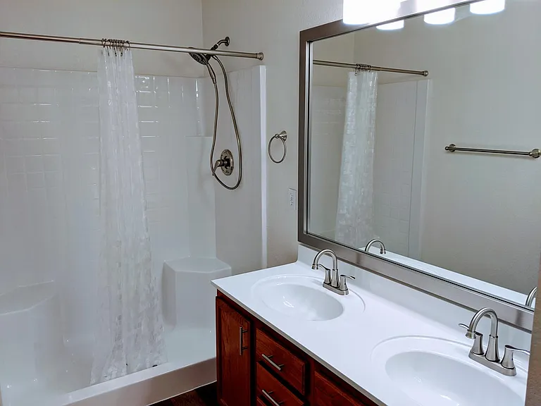 11547 N 153rd Dr — Photo 3