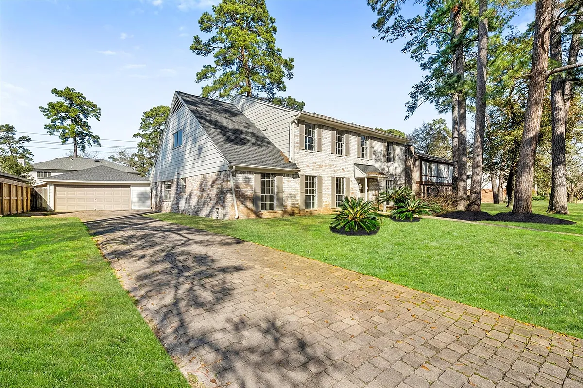 Building Photo - 4106 Cypress Hill Dr