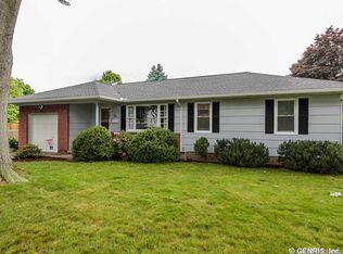 120 Elwood Dr, Rochester, NY 14616