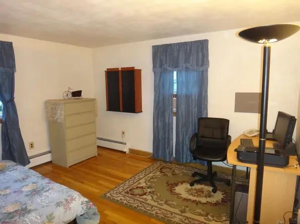 118 Templeton Pkwy, Watertown, MA 02472