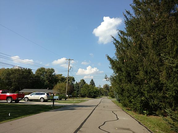 5th image of 13590 Tucker Dr