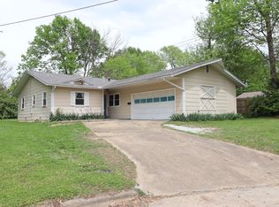 529 E McGee St, Springfield, MO 65807