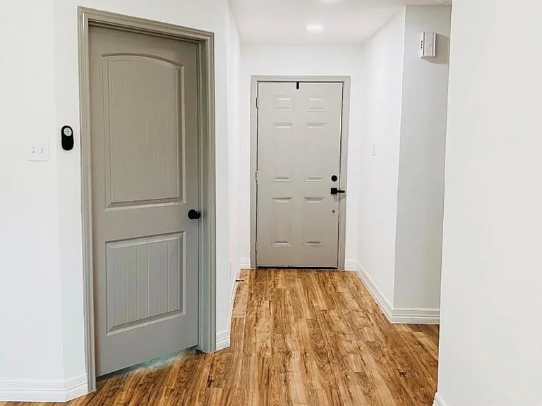 3230 Dragonwick Dr — Photo 2